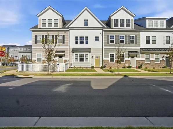 411 Asuza St, Chesapeake, VA 23323