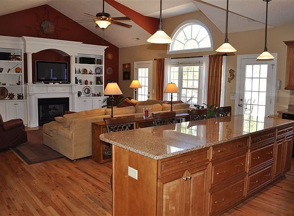 3rd image of 165 Morgan Creek Way