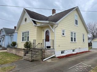 2215 N Clinton St, Saginaw, MI