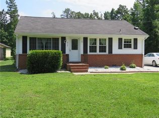 317 E Main St, Wakefield, VA 23888