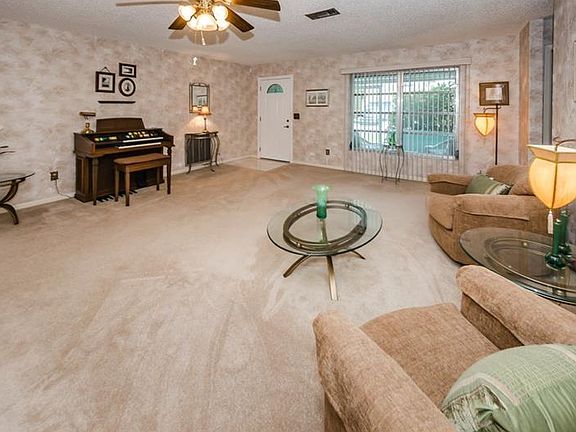 3rd image of 1802 Hibiscus Ct S