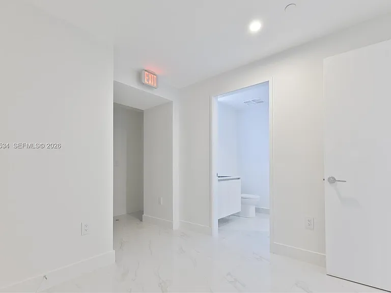 700 NE 24th St #4101 — Photo 23