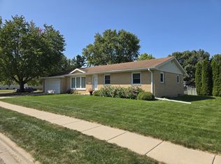 206 Joanne Ln, Rochelle, IL 61068