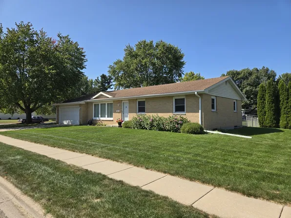 206 Joanne Ln, Rochelle, IL 61068