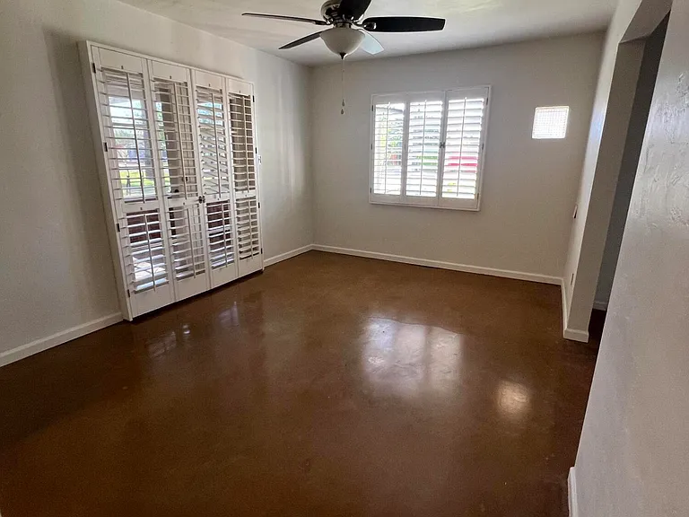 801 W Earll Dr — Photo 9