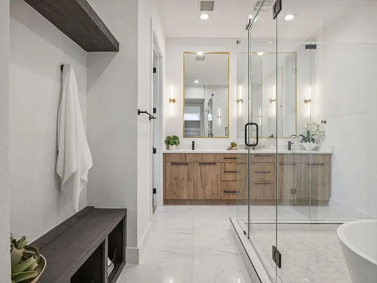 4208 Live Oak St #106 — Photo 9