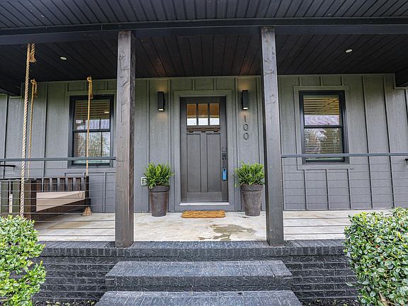 5th image of 100 Carriage Ln
