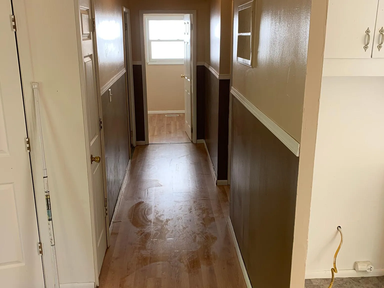 3 bed, 1100 sqft, $1,350 — Photo 1