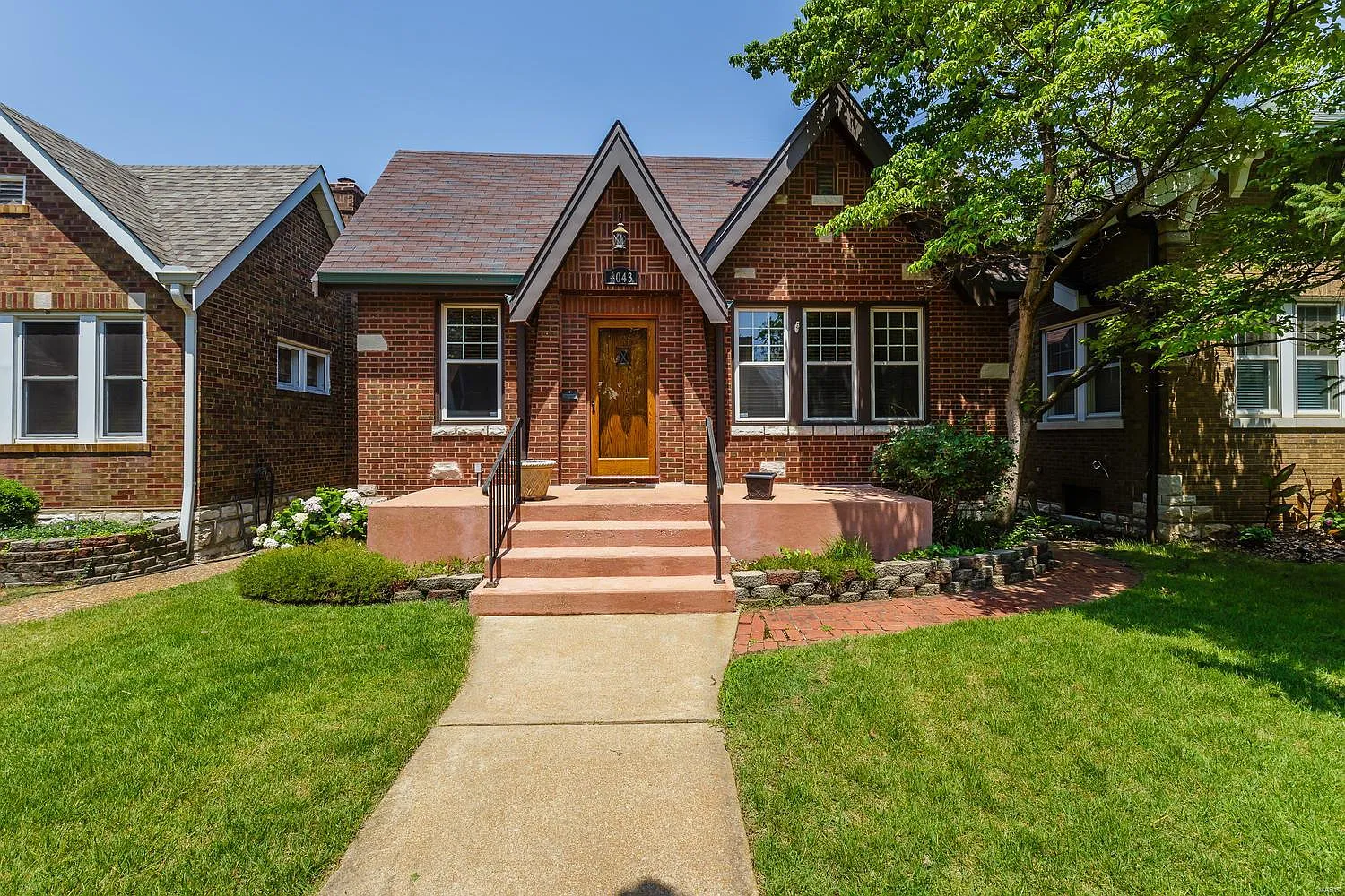 4043 Toenges Ave photo 1