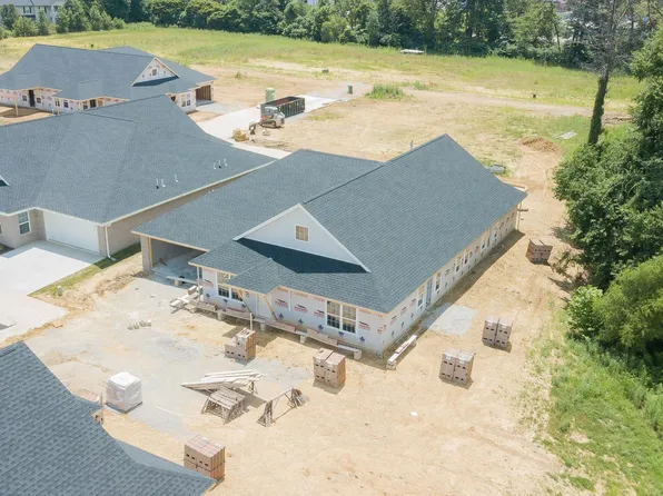 6701 Brewster Ln, Evansville, IN 47715