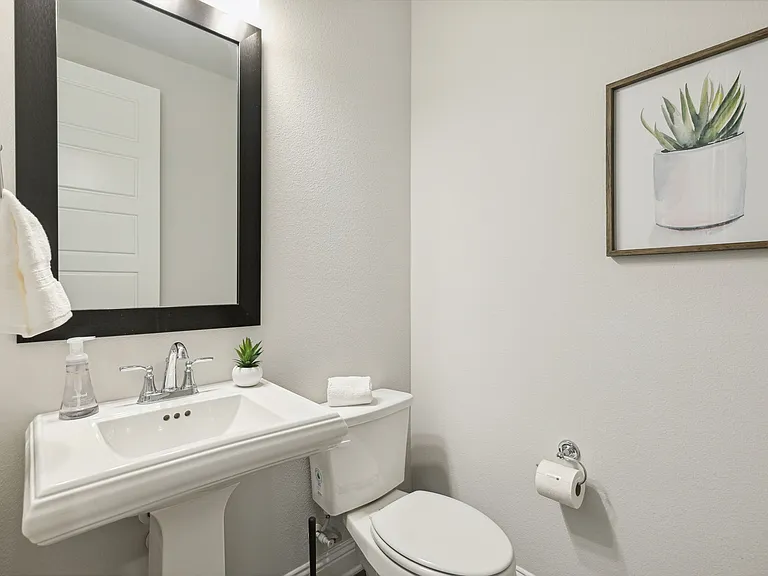 1905 McClane Dr — Photo 19