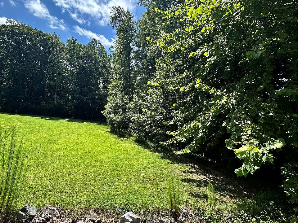 1st image of 170 Forest Heights Rd