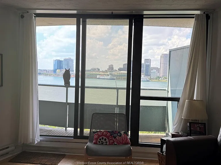 111 Riverside Dr E #1105 — Photo 11