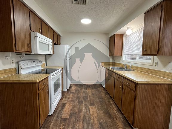4th image of 1534-1536 Westhaven Pl