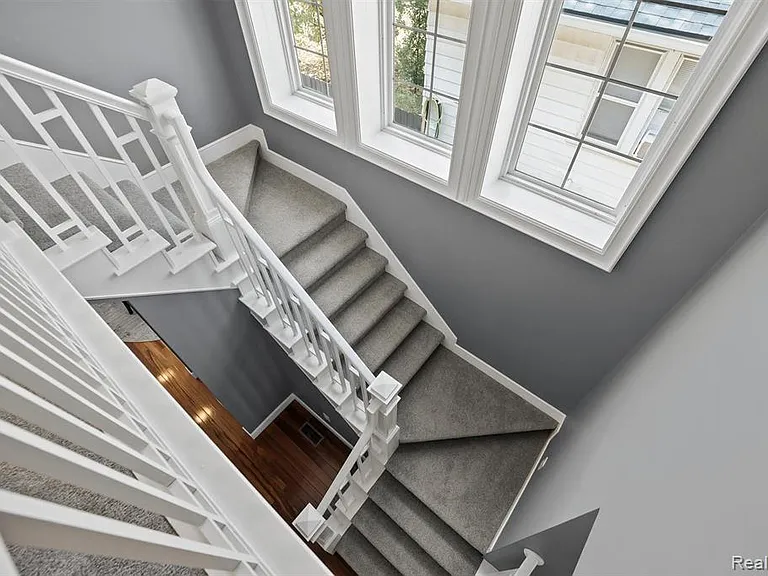 1400 Holland St — Photo 31