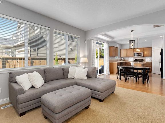 5th image of 5711 NE Lisbon Way