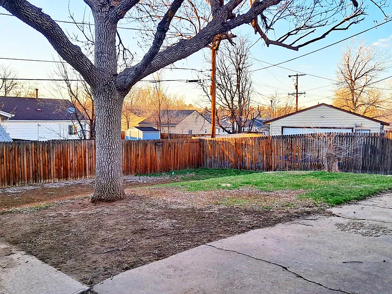 1575 S Quieto Ct — Photo 18
