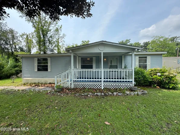 1227 Village Rd NE, Leland, NC 28451