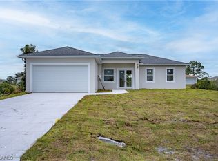 2906 63rd St W, Lehigh Acres, FL 33971