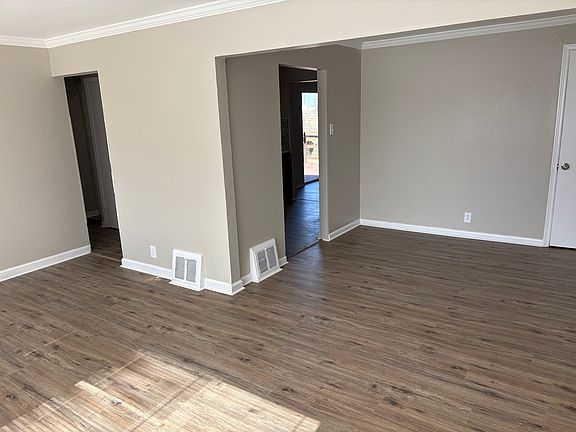 3rd image of 1501 Fathom Dr