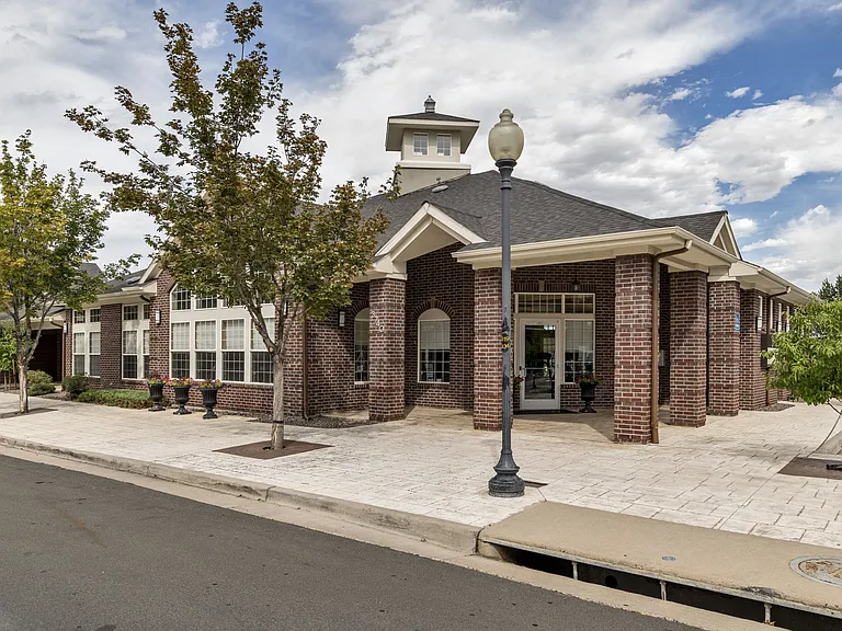 IMT Dayton Station — Photo 30