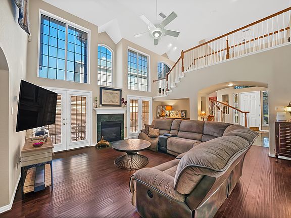 4th image of 3507 Briargrove Ln