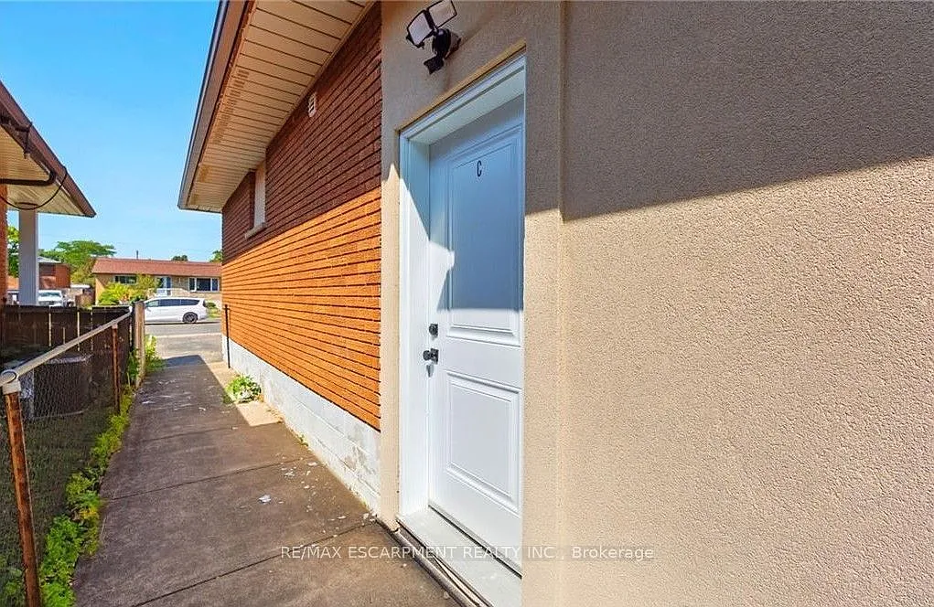 2 bed, $1,950 — Photo 3