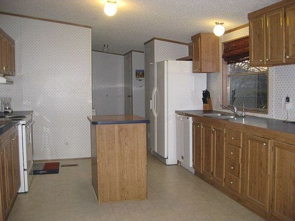 3rd image of 100 Cypress Falls Dr