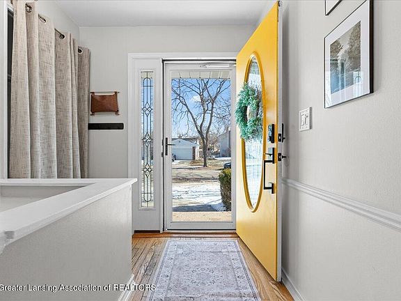 5th image of 1981 Rutgers Cir