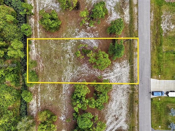 4th image of 2813 NW 27th St