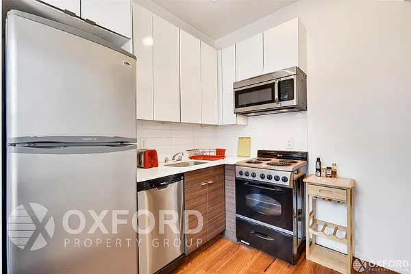 Rented by Oxford Property Group | media 30