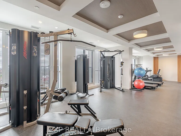560 Rideau St #407 — Photo 19