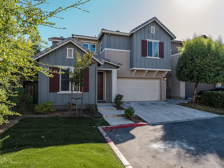 6576 Lopez Way — Photo 2