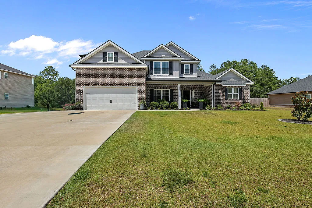5 bed, 3.5 bath, 3083 sqft, $3,000 — Photo 1