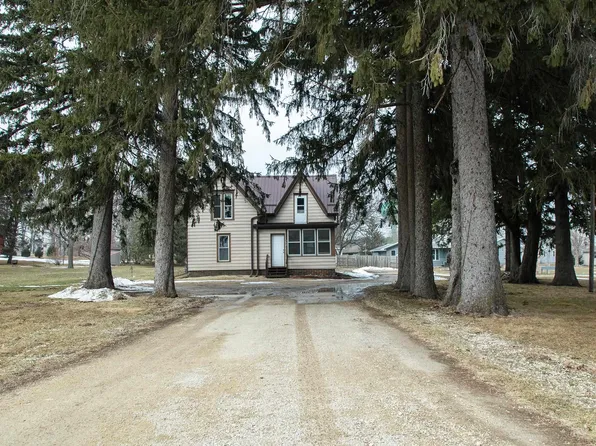 104 W South St, Greene, IA 50636