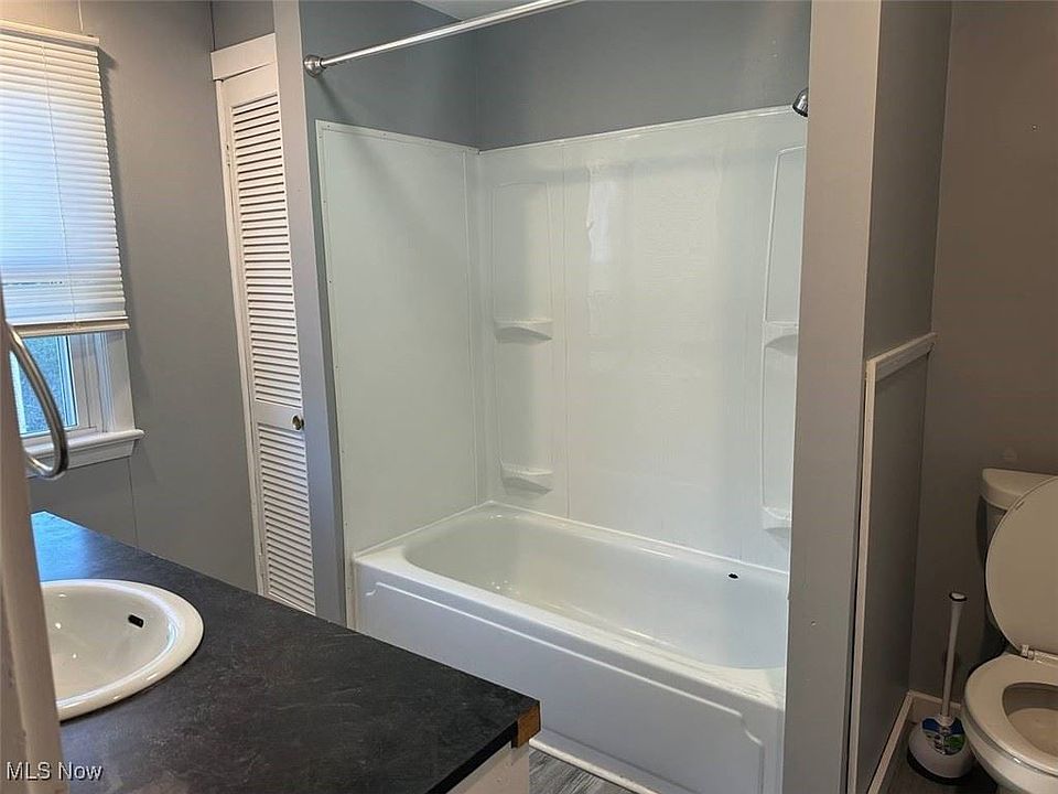 1st image of 190 E Mapledale Ave #1
