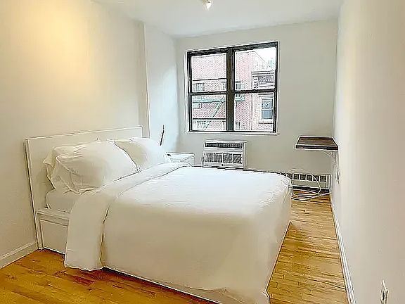 4th image of 49 Ludlow St APT 8B