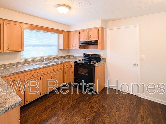 2nd image of 3117 W 5th St