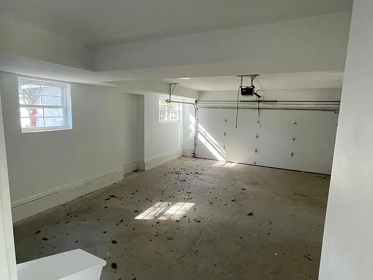 237 Boyden Ave — Photo 29