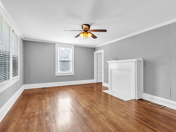 5th image of 234 Rogers Ave