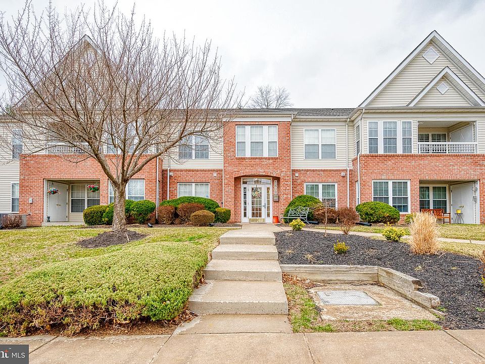 1st image of 1408J Bonnett Pl #219