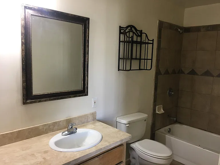 1938 E Mitchell Dr — Photo 12