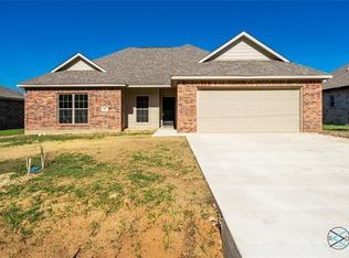 597 E Eubank St, Mabank, TX 75147
