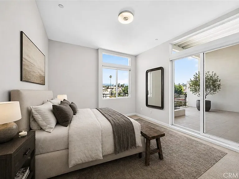 401 N Serrano #Penthouse 3 — Photo 9