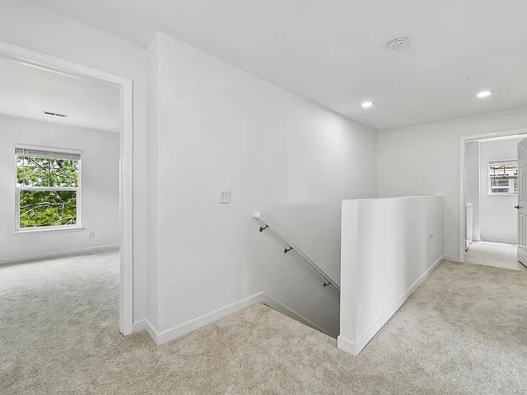 10094 Amston St — Photo 11