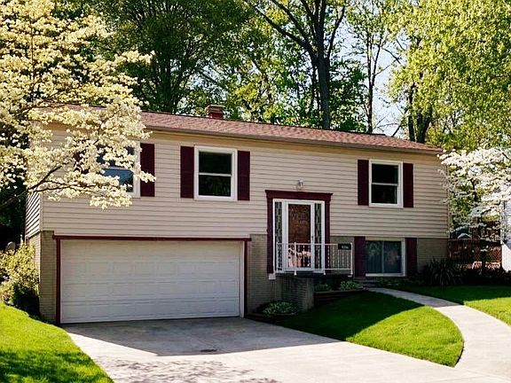 2nd image of 9356 Driftwood Dr