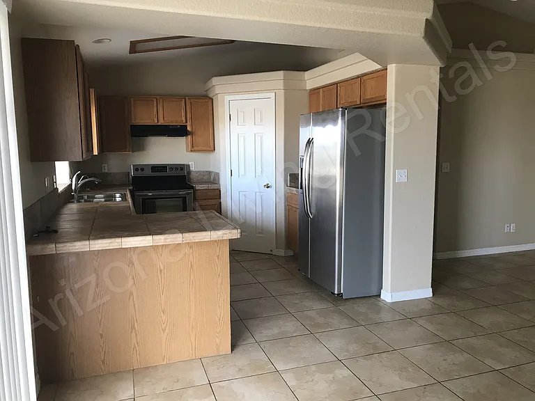 1710 Avalon Ave — Photo 8