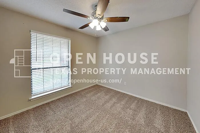 1914 Oakbluff Dr — Photo 14