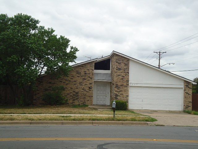 1st image of 7037 Woodway Dr