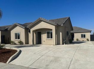8404 Frankie Lou St #B, Bakersfield, CA 93314